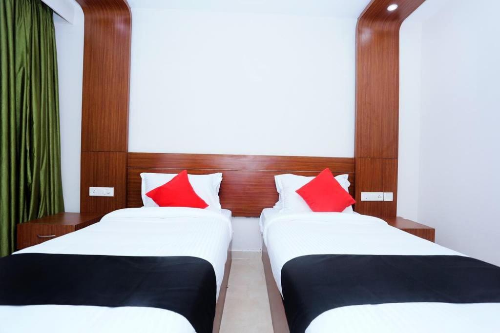 The Southgate Business Hotel Thiruvananthapuram Exterior photo